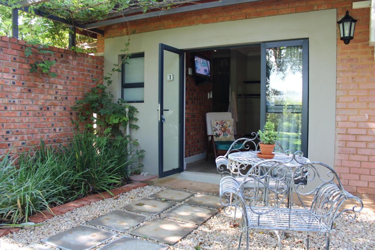 Pepper Tree Venue & Guesthouse Bloemfontein Esterno foto