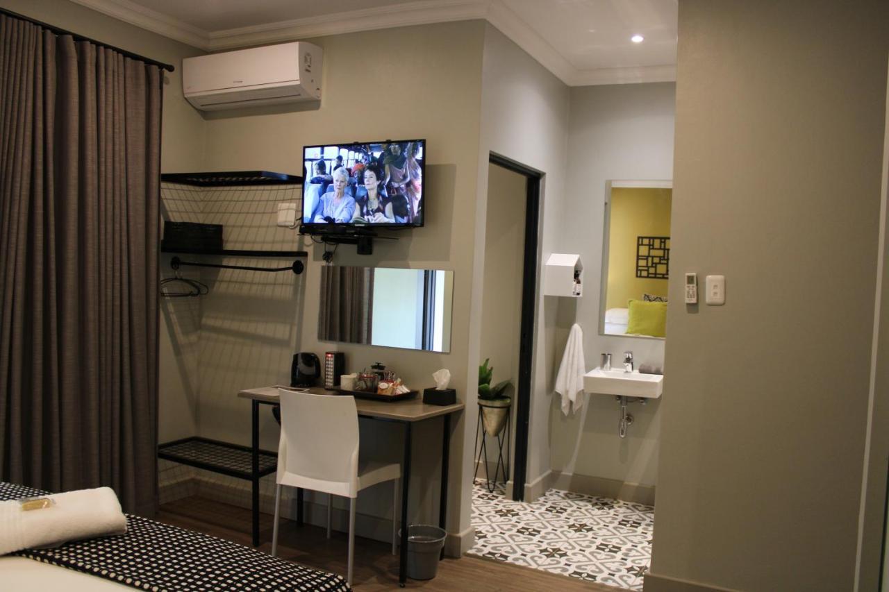 Pepper Tree Venue & Guesthouse Bloemfontein Esterno foto